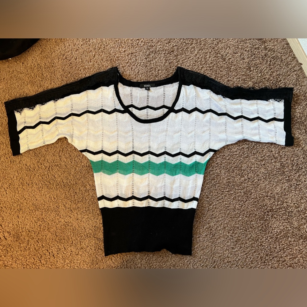 Cute sweater size XS